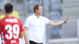 Олег Кононов.