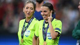 14 августа. Стамбул. "Ливерпуль" - "Челси" - 2:2 (5:4 пенальти). Мануэла Николози и Стефани Фраппар.