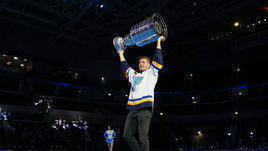 Иван Барбашев с Кубком Стэнли.