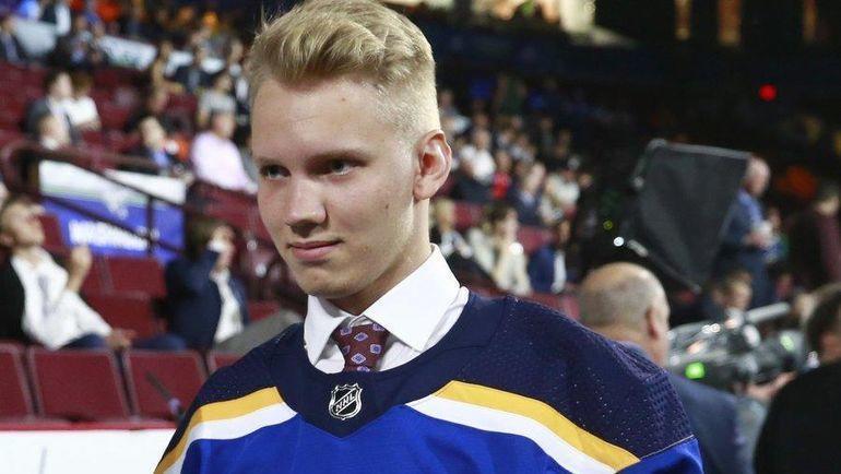 Никита Александров на церемонии драфта НХЛ. Фото «Сент-Луис» Никита Александров на церемонии драфта НХЛ. Фото «Сент-Луис»