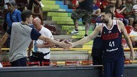 Никита Курбанов (справа).