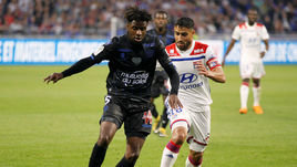 Адриан Тамез (слева).