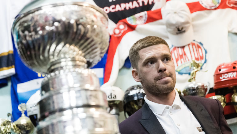 Евгений Кузнецов. Фото photo.khl.ru Евгений Кузнецов. Фото photo.khl.ru
