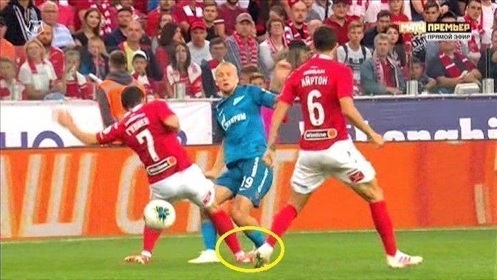 3-я минута матча «Спартак» – «Зенит». 3-я минута матча «Спартак» – «Зенит».