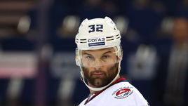 Крушитель из Нижнекамска — лучший бомбардир КХЛ! Он выше Капризова и Шипачева