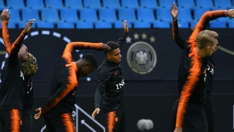 Оранжевым нужно обязательно брать реванш у Германии. Фото AFP Оранжевым нужно обязательно брать реванш у Германии. Фото AFP