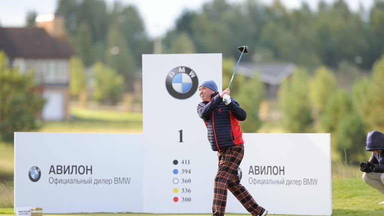 Только 80 гольфистов, отобранных в пяти отборочных этапах по сумме двух лучших результатов, вышли в финал. Только 80 гольфистов, отобранных в пяти отборочных этапах по сумме двух лучших результатов, вышли в финал.