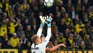 17 cентября. Дортмунд. «Боруссия» — «Барселона» — 0:0. Марк-Андре тер Штеген помог каталонцам сохранить ничью в матче против дортмундцев.