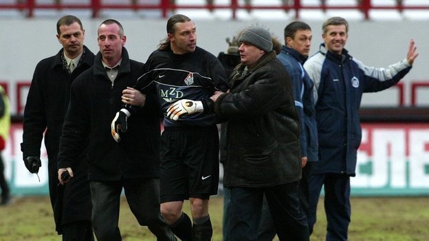 Как Босса вывели с поля в матче «Локо» — «Зенит»