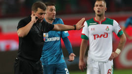 «Локомотив» — «Зенит»: ВАР исправил только две из трех ошибок. Почему не назначен пенальти на Оздоеве?