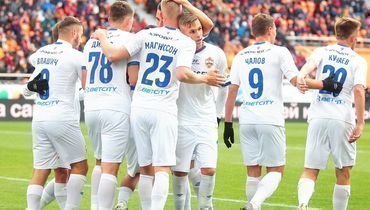 29 сентября. Екатеринбург. «Урал» — ЦСКА — 0:3. Красно-синие возглавили РПЛ.