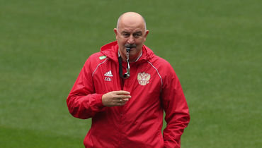 Главный тренер сборной России Станислав Черчесов.