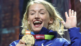 «Откуда уверенность, что я выступлю на Олимпиаде?» Сидорова — о золоте ЧМ, Исинбаевой и поздравлении от Президента