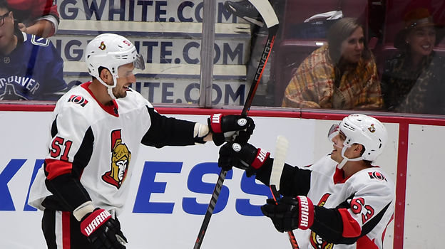 Артем Анисимов (слева). Фото REUTERS Артем Анисимов (слева). Фото REUTERS