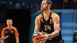 Евролига началась с победы «Химок»