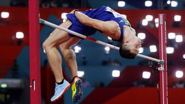 Ему говорили, что коротышки не летают. А теперь он — бронзовый призер чемпионата мира