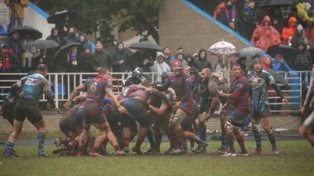 6 октября ЦСКА (Москва) одержал победу над Енисеем-СТМ-2 (Красноярск) в важнейшем матче за первое место в чемпионате высшей лиги по регби-15 со счетом 12:10. 6 октября ЦСКА (Москва) одержал победу над Енисеем-СТМ-2 (Красноярск) в важнейшем матче за первое место в чемпионате высшей лиги по регби-15 со счетом 12:10.