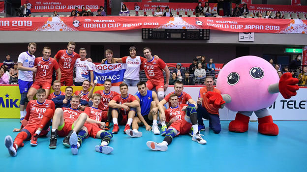 15 октября. Хиросима. Россия — Тунис — 3:0. Игроки сборной России после матча. Фото FIVB 15 октября. Хиросима. Россия — Тунис — 3:0. Игроки сборной России после матча. Фото FIVB
