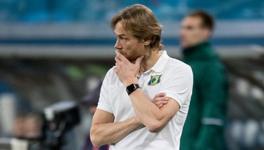 Валерий Карпин.