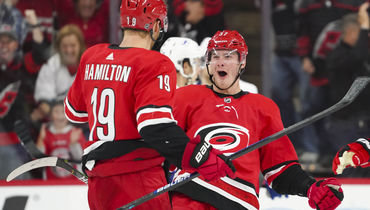 Андрей Свечников (справа).