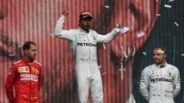 Хэмилтон не стал чемпионом. Квят начудил на последних метрах