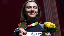 Боксеры решили наградить легкоатлеток машинами. Почему это неправильно