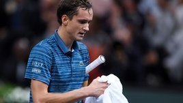 Медведев упустил шанс обойти Федерера. Внезапное поражение Даниила