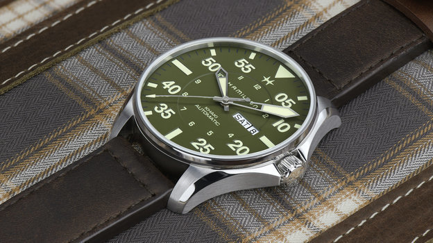 Khaki Pilot Schott NYC. Khaki Pilot Schott NYC.