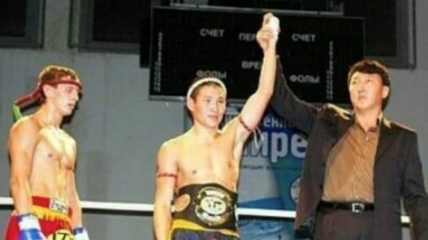 2006 год. Григорий Попов на чемпионате Азии по тайскому боксу. 2006 год. Григорий Попов на чемпионате Азии по тайскому боксу.