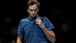 Машина сломалась? Почему Медведев больше не выигрывает