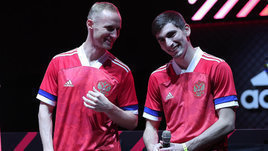 Сборная России не будет играть в новой форме. Подробности скандала