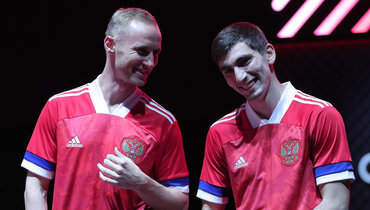 7 ноября. Москва. Владислав Игнатьев и Зелимхан Бакаев в новой форме.