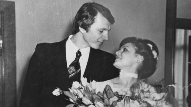 Сергей и Наталья Гимаевы во время свадебной церемонии. Фото из архива Сергея Гимаева Сергей и Наталья Гимаевы во время свадебной церемонии. Фото из архива Сергея Гимаева