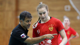 Женская сборная России едет на чемпионат мира с новым главным тренером