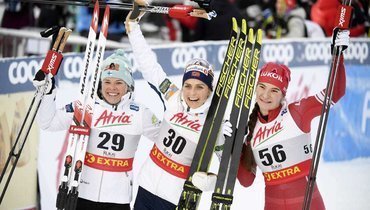 30 ноября. Рука (Финляндия). Криста Пармакоски (слева), Тереза Йохауг (в центре) и Наталья Непряева.