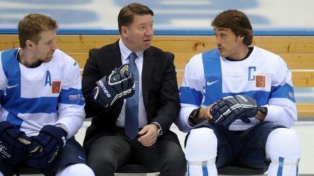 Яри Курри (в центре), Теему Селянне (справа) и Лео Комаров. Фото Reuters Яри Курри (в центре), Теему Селянне (справа) и Лео Комаров. Фото Reuters