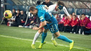 Артем Дзюба и Илья Кутепов в матче «Зенит» — «Спартак» (1:0).