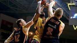 «Барселона» сыграла, как в НБА, и дожала «Химки»