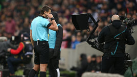 Лигочемпионский матч в Краснодаре прерывался на 15 минут. Кто виноват?