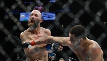 Махмуд Мурадов отправил в нокаут Тревора Смита.