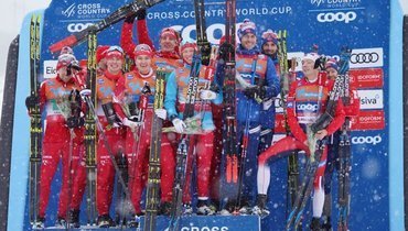 Сборная России двумя составами выиграла эстафетную гонку на этапе в Лиллехаммере.