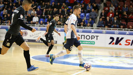 Наступление на лидеров