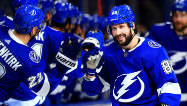 18 декабря. Тампа. «Тампа-Бэй» — «Оттава» — 4:3 ОТ. Никита Кучеров празднует гол.