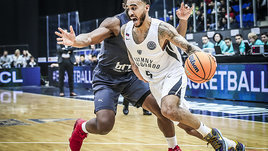 «Хочу покататься на электромобиле по снегу». Лучший ассистент «Нижнего Новгорода» зажигает в России