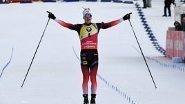 Бе снова первый, россияне — без лыж и подиума. Как прошла мужская гонка преследования в Анси