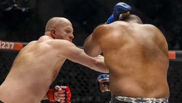 29 декабря. Сайтама. Федор Емельяненко покаутировал Куинтона Джексона.