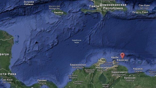 На Кюрасао (остров в Карибском море) Емельяненко встретился с руководителями UFC — Даной Уайтом и Лоренцо Фертиттой. На Кюрасао (остров в Карибском море) Емельяненко встретился с руководителями UFC — Даной Уайтом и Лоренцо Фертиттой.
