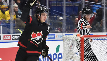 Канадец, не снявший шлем во время гимна России, попал в заявку на финал МЧМ