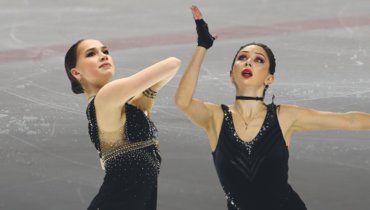 Алина Загитова (слева) и Елизавета Туктамышева.