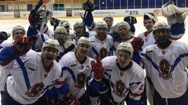 Китайский клуб МХЛ проиграл 46 матчей подряд, но вдруг победил «Динамо». Что с этим не так